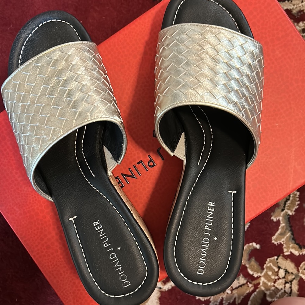 Donald J Pliner Shoes - Picture 2 of 6